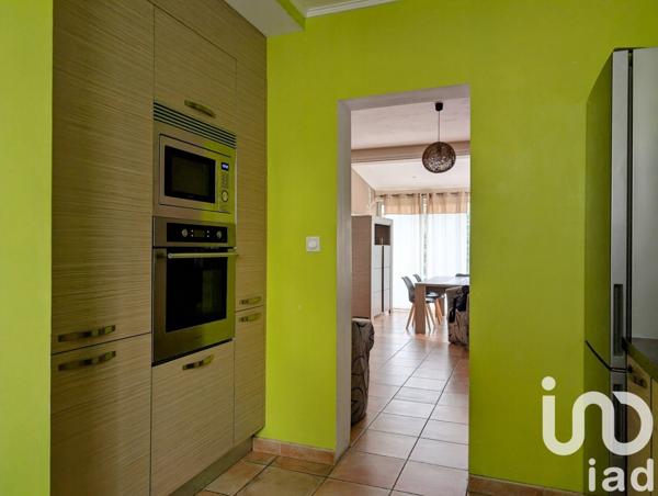 Maison traditionnelle 5 pièces de 96 m² à Saint-Juéry (81160)