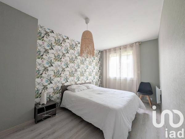 Maison traditionnelle 5 pièces de 96 m² à Saint-Juéry (81160)