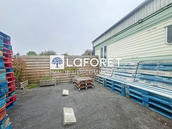 Achat local commercial Saint-Amand-sur-Sèvre - 900 m² - 135 200 €