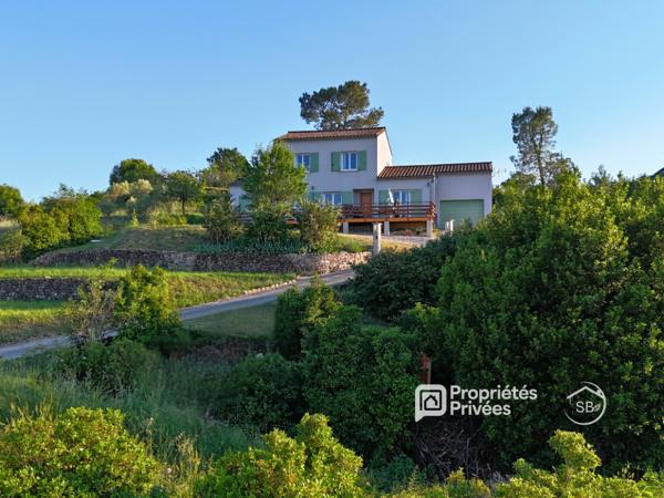 Villa avec vue dominante  de 127 m² - 4 chambres -Proche Joyeuse- 305 000 HAI