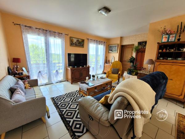 Villa avec vue dominante  de 127 m² - 4 chambres -Proche Joyeuse- 305 000 HAI