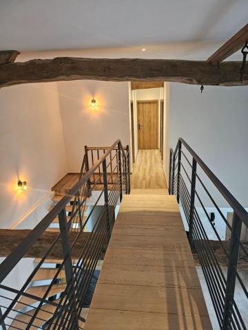 À Vendre  Maison Type T5 164 m². Bévenais 38690