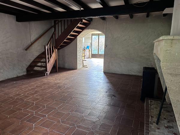 MAISON DE 143 m2 SUR JARDIN , Bourg MAISON DE 143 m2 SUR JARDIN , Bourg