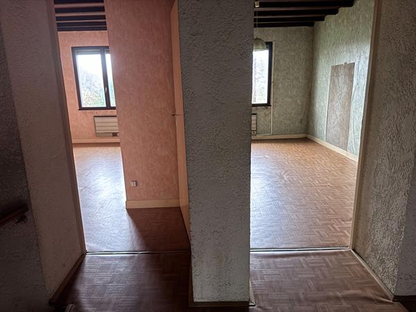 MAISON DE 143 m2 SUR JARDIN , Bourg MAISON DE 143 m2 SUR JARDIN , Bourg