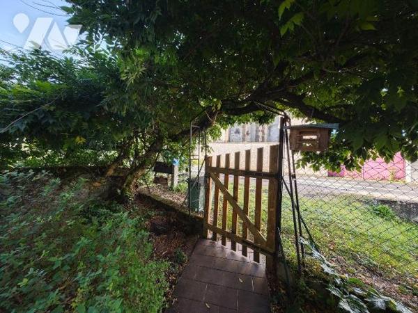 HAUTERIVE - Vente Maison Louée - Bail en cours

Venez découvrir cette charmante maison rurale...