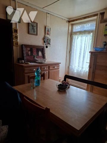 HAUTERIVE - Vente Maison Louée - Bail en cours

Venez découvrir cette charmante maison rurale...