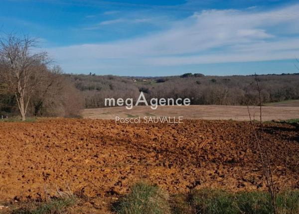 Terrain à LIORAC-SUR-LOUYRE, 24520 - 1500m²