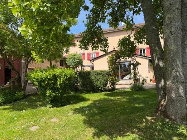 Maison à vendre 10 pièces proche de MACON (71)