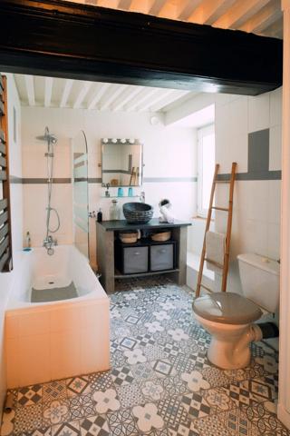 Maison à vendre 10 pièces proche de MACON (71)
