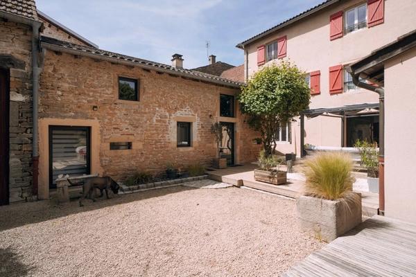 Maison à vendre 10 pièces proche de MACON (71)