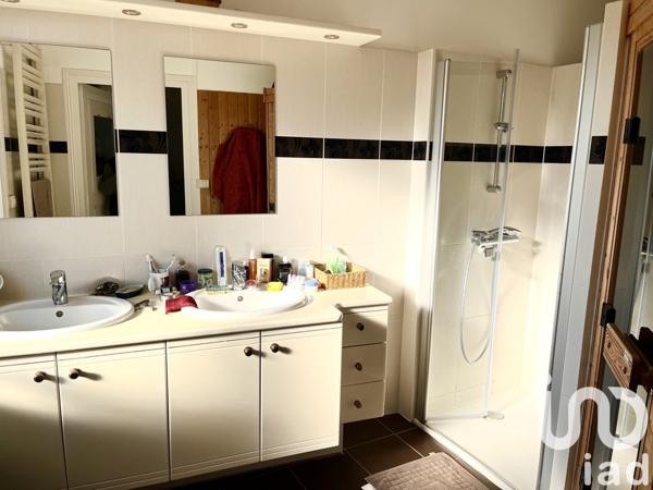 Maison 7 pièces de 180 m² à Vouvray (37210)