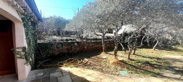 Rare à la vente maison plain pied proche tous commerce au calme