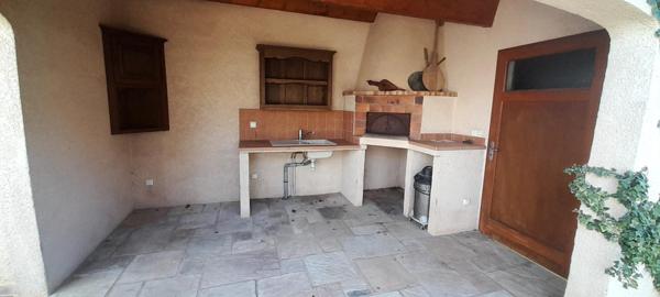 Rare à la vente maison plain pied proche tous commerce au calme