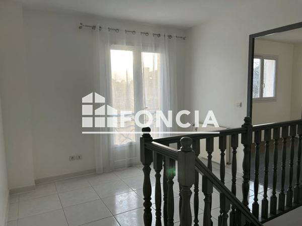 Location Maison 5 pièces 122.48 m² - 2 BIS RUE JULES CESAR Gien 45500