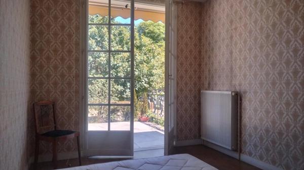 Maison centre bourg sur sous-sol très calme