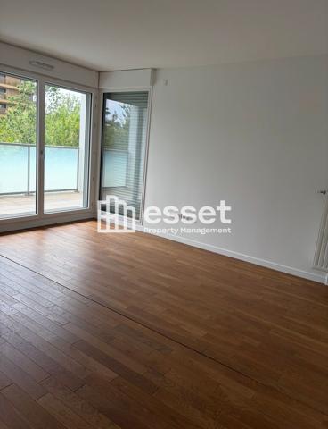 Location Appartement 4 pièces 76.59 m² - Rueil-malmaison 92500