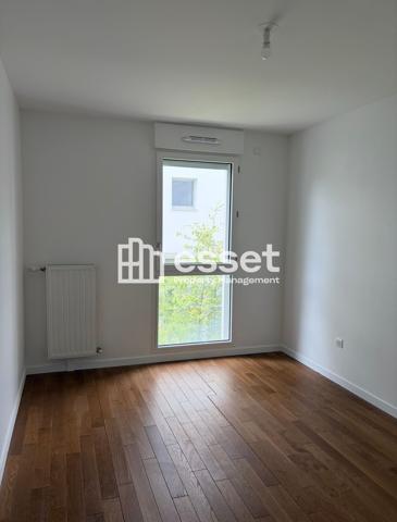 Location Appartement 4 pièces 76.59 m² - Rueil-malmaison 92500