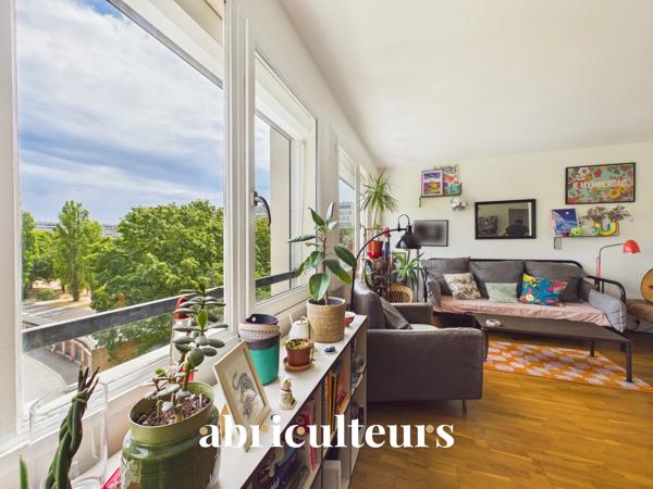 Appartement entièrement rénové en vente sur les Bords de Marne à Maisons Alfort (94700)