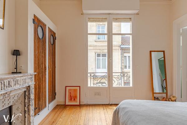 Maison à vendre 1 299 000 € Bordeaux 9 p 180 m² DPE E