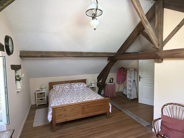 Maison spacieuse de 4 à 5 chambres, cuisine équipée, grands jardins