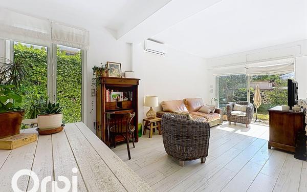 Maison à vendre    6 pièces • 146,67 m2 Villeneuve-Loubet