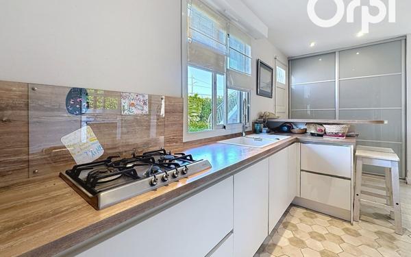 Maison à vendre    6 pièces • 146,67 m2 Villeneuve-Loubet