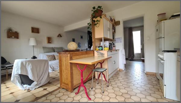 Maison à BRESSUIRE, 79300 - 8 pièces 95m²