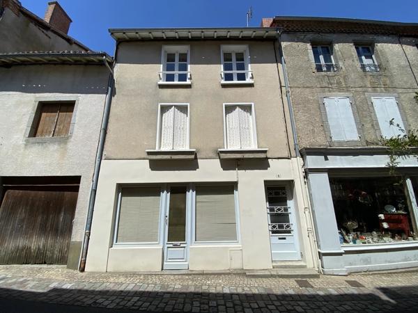 Maison de ville avec local commercial au Dorat