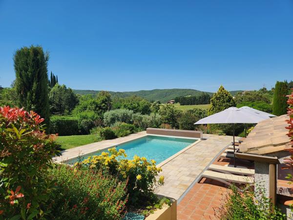 Superbe Villa de Campagne Alliant Luxe Moderne et un Magnifique Terrain