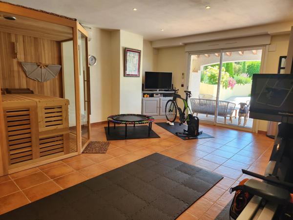 Superbe Villa de Campagne Alliant Luxe Moderne et un Magnifique Terrain
