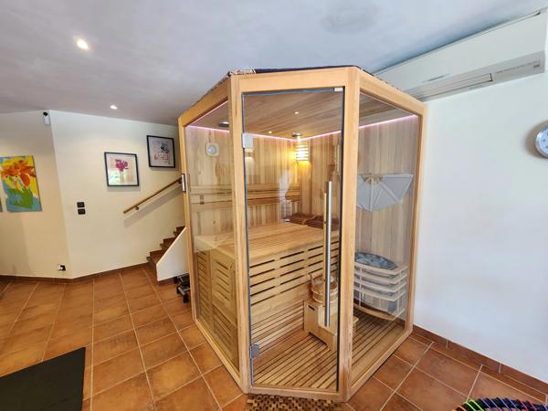 Superbe Villa de Campagne Alliant Luxe Moderne et un Magnifique Terrain