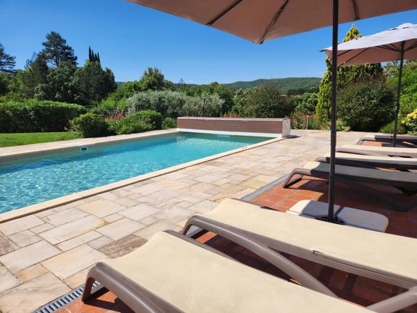 Superbe Villa de Campagne Alliant Luxe Moderne et un Magnifique Terrain