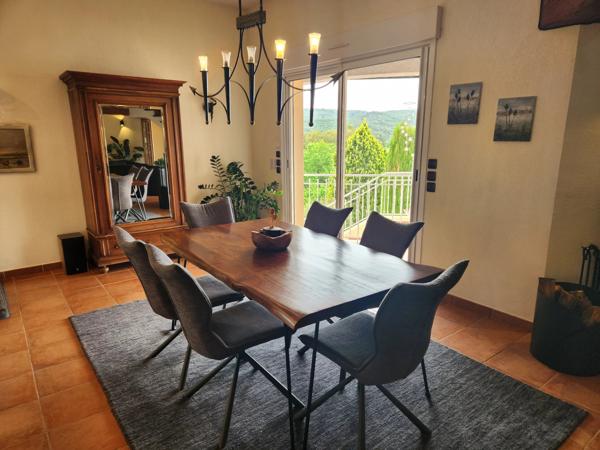 Superbe Villa de Campagne Alliant Luxe Moderne et un Magnifique Terrain