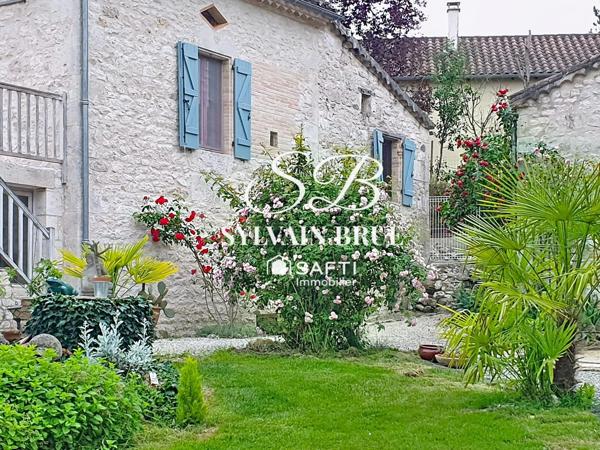 Maison en pierre avec piscine, gîte et chambres d’hôtes
