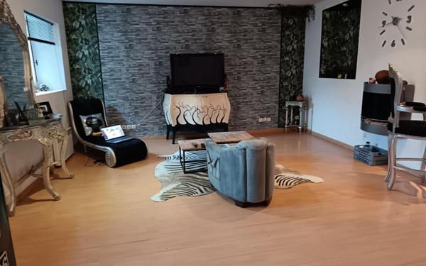 Immeuble à vendre    2 pièces • 151 m2 Lesneven