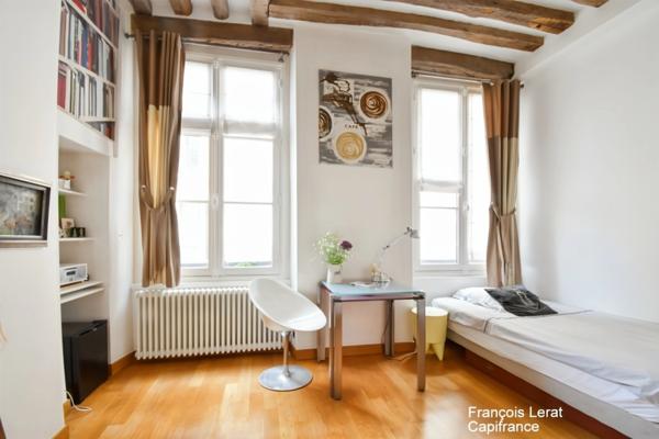 Studio à vendre - PARIS 7EME ARRONDISSEMENT (75) Rue Rousselet - 17,27 m2 - 315 000 € honoraires d'agence inclus