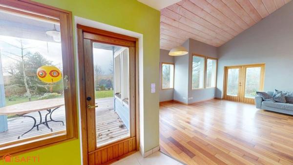 Maison de 2006 à ossature bois d'environ 172 m²