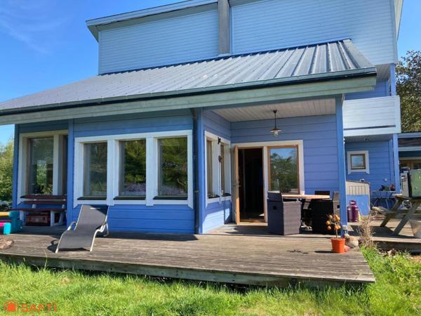 Maison de 2006 à ossature bois d'environ 172 m²