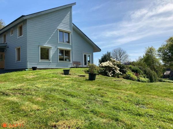 Maison de 2006 à ossature bois d'environ 172 m²