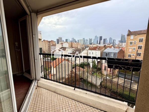 Courbevoie – Dernier étage, 94 m² avec balcon