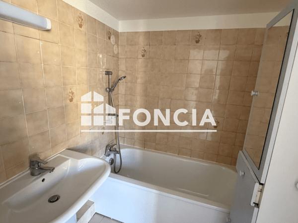 Location Appartement 2 pièces 38.01 m² - 108 AVENUE VICTOR TUBY Vence 06140