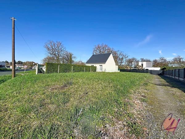 Terrain constructible 424 m² – Emprise au sol 127 m² – Libre constructeur – Véretz – Proche Tours
