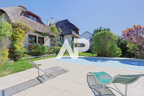 Maison Rueil Malmaison 10 pièce(s) 270 m2 2 095 000 € ** - Référence 18480