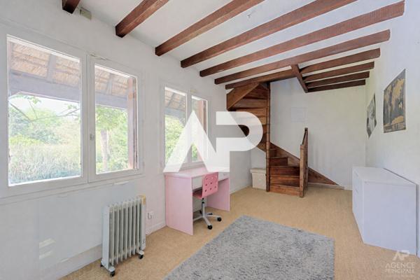 Maison Rueil Malmaison 10 pièce(s) 270 m2 2 095 000 € ** - Référence 18480