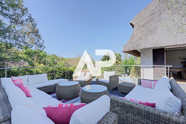 Maison Rueil Malmaison 10 pièce(s) 270 m2 2 095 000 € ** - Référence 18480