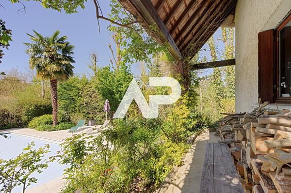 Maison Rueil Malmaison 10 pièce(s) 270 m2 2 095 000 € ** - Référence 18480