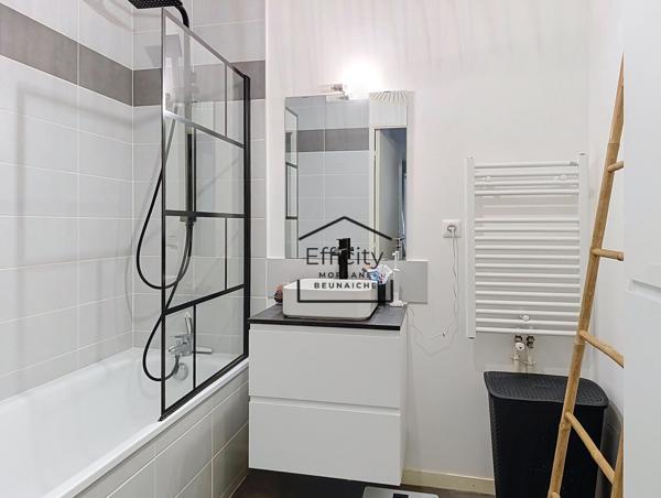 Appartement
         3 pièces
        - 62 m² Exclusivité 209 900 € *