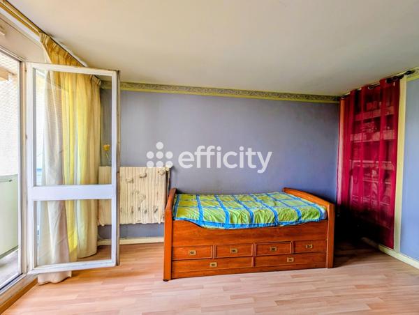 Appartement
         5 pièces
        - 100 m² Exclusivité 275 000 € *