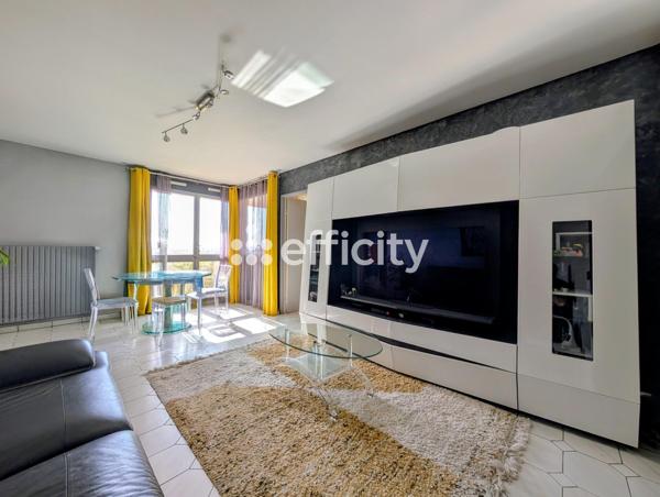Appartement
         5 pièces
        - 100 m² Exclusivité 275 000 € *