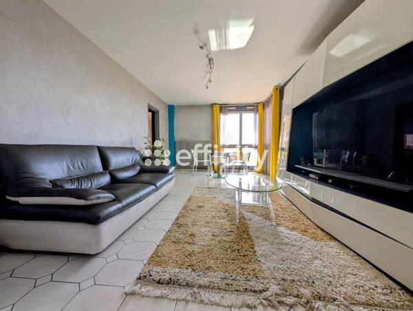 Appartement
         5 pièces
        - 100 m² Exclusivité 275 000 € *